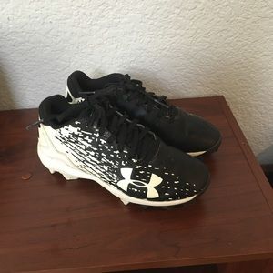 Under armour baseball cleats size youth 1